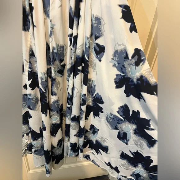 Long Flowy Skirt - Picture 3 of 3